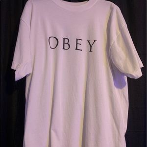 Obey tee